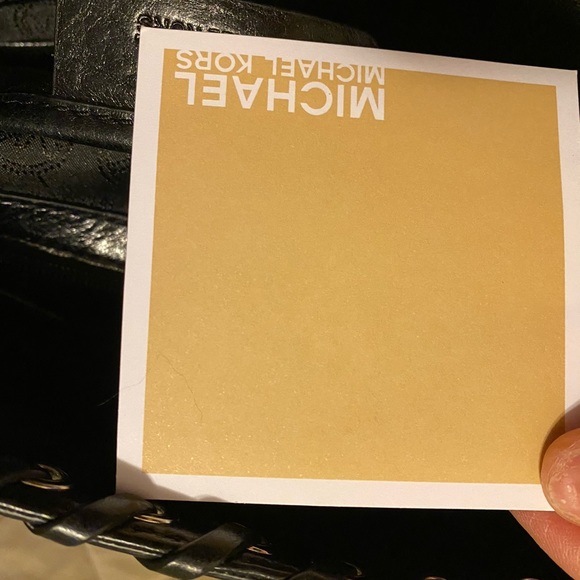 Michael Kors Large Hamilton Bag - Picture 8 of 8